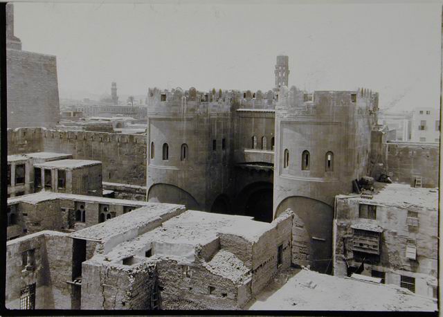 Bab al Futuh (gate), Cairo. Photo: K.A.C. Cresswell Copyright © Creswell Archive, Ashmolean Museum, neg. EA.CA.3613. Image courtesy: Harvard College Library.